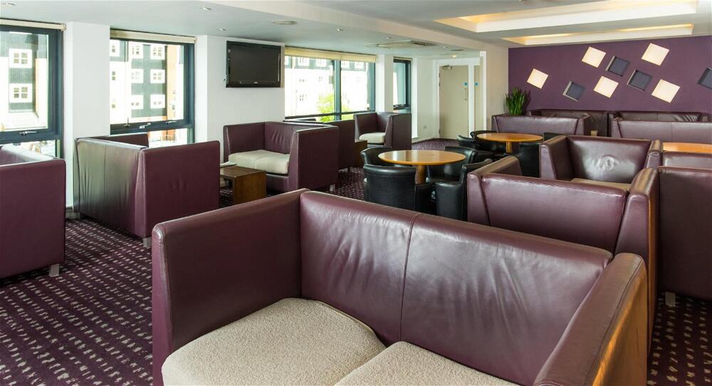 Foto del exterior de Holiday Inn Express Hemel Hempstead, an IHG Hotel
