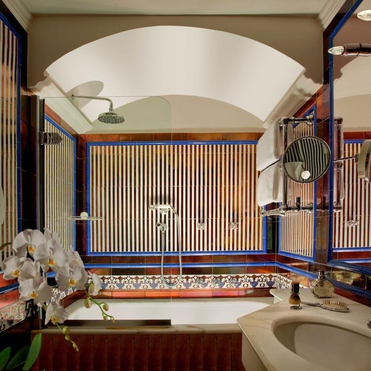 Foto del baño de Bio Hotel Raphael - Relais &amp;amp; Châteaux