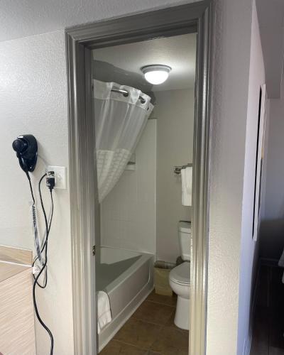Foto del baño de Hotel Days Inn by Wyndham Denver Downtown