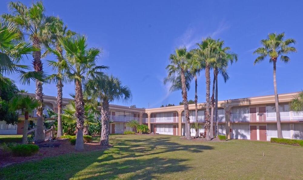 Foto del exterior de Hotel Econo Lodge Port Canaveral Area