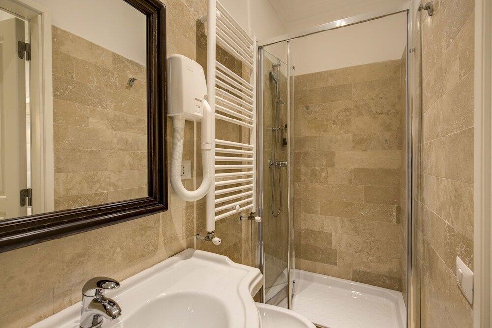 Foto del baño de Hotel Tito