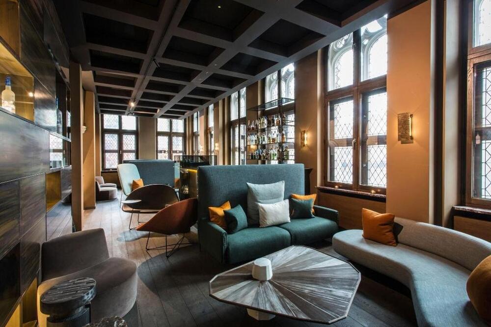 Foto de los servicios de Hotel The Fourth - Tafelrond