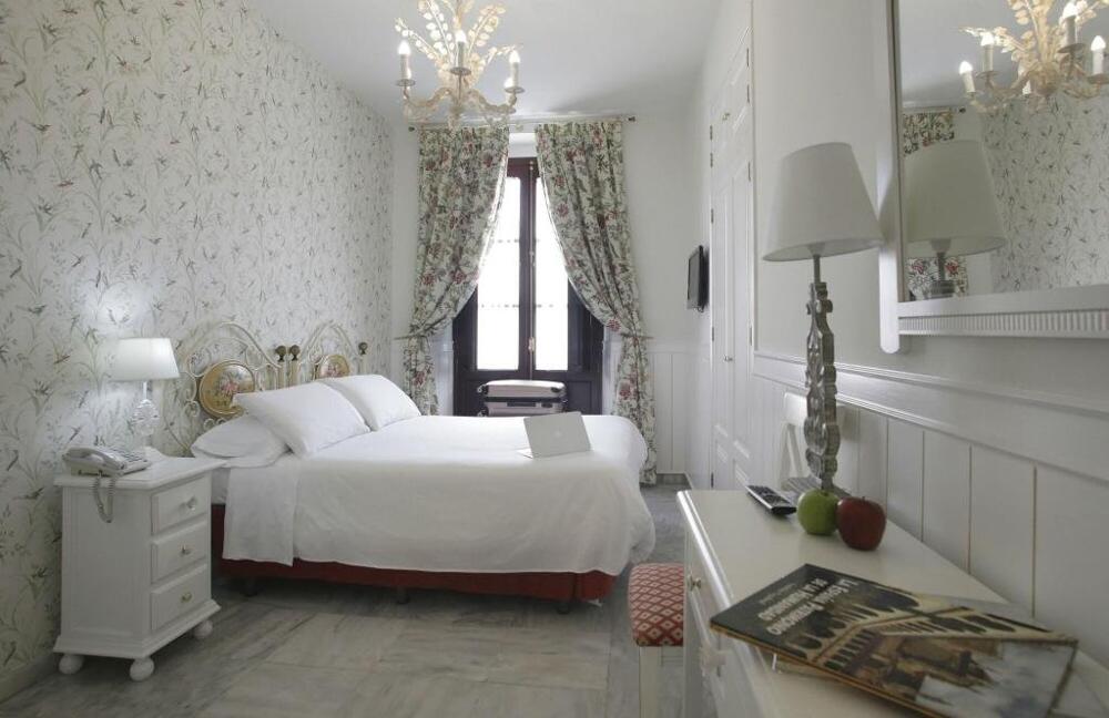 Foto general de Basic Hotel Puerta de Sevilla