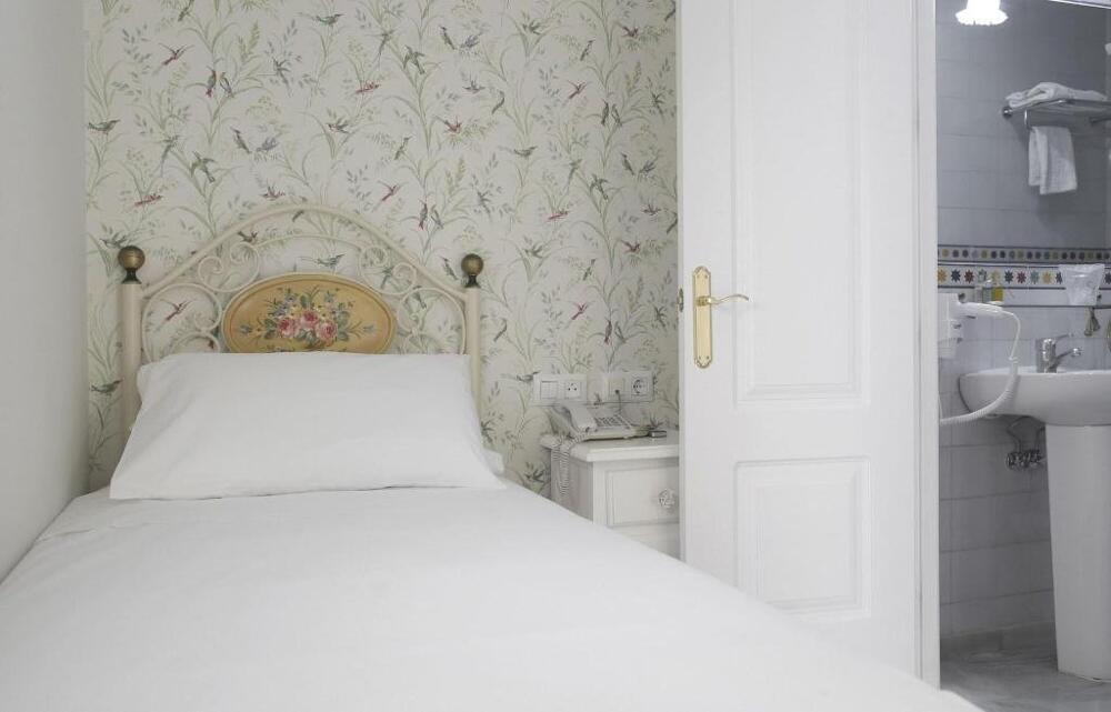Foto de una habitación de Basic Hotel Puerta de Sevilla