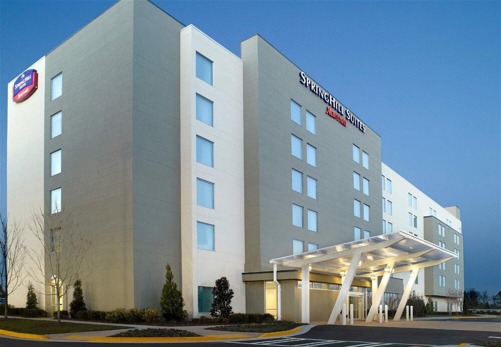 Foto del exterior de Hotel SpringHill Suites by Marriott Atlanta Airport Gateway