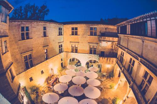 Foto del exterior de Hotel Château Des Ducs De Joyeuse