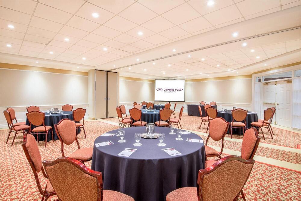 Foto de los servicios de Crowne Plaza Hotel-Niagara Falls/Falls View, an IHG Hotel