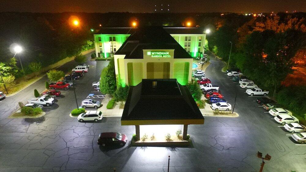 Foto del exterior de Hotel Wyndham Garden Charlotte Airport Southeast
