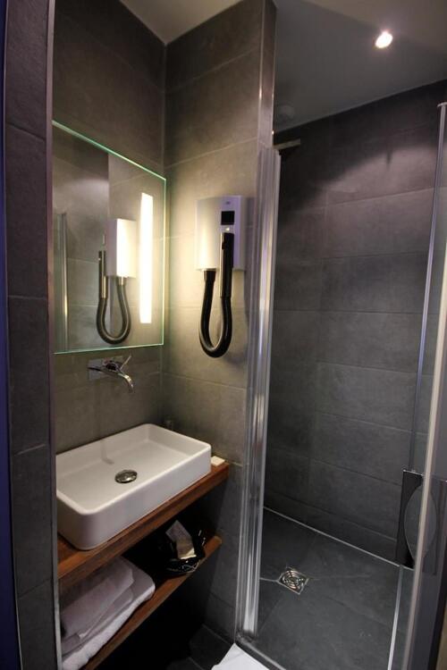 Foto del baño de Hotel Lumières Montmartre Paris
