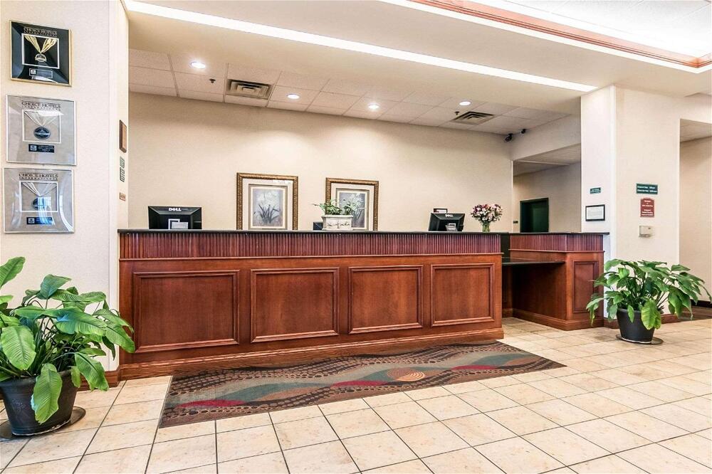 Foto general de Hotel Clarion Suites at the Alliant Energy Center