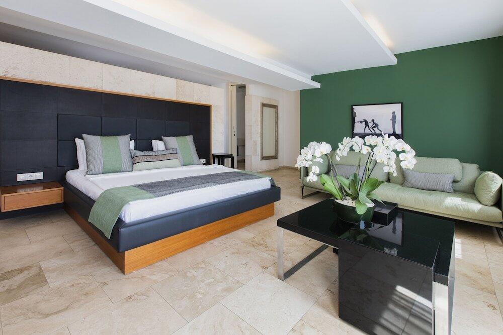 Foto de una habitación de Manastir Hotel &amp;amp; Suites