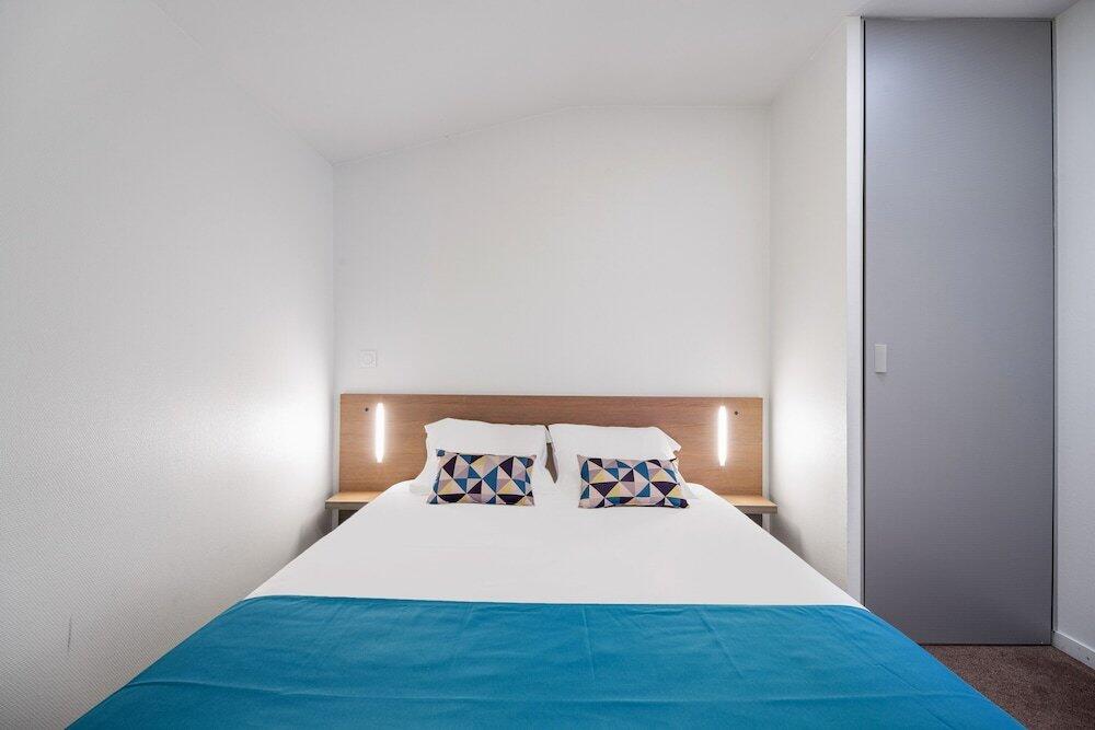 Foto de una habitación de Appart&amp;#039;City Confort Niort Centre