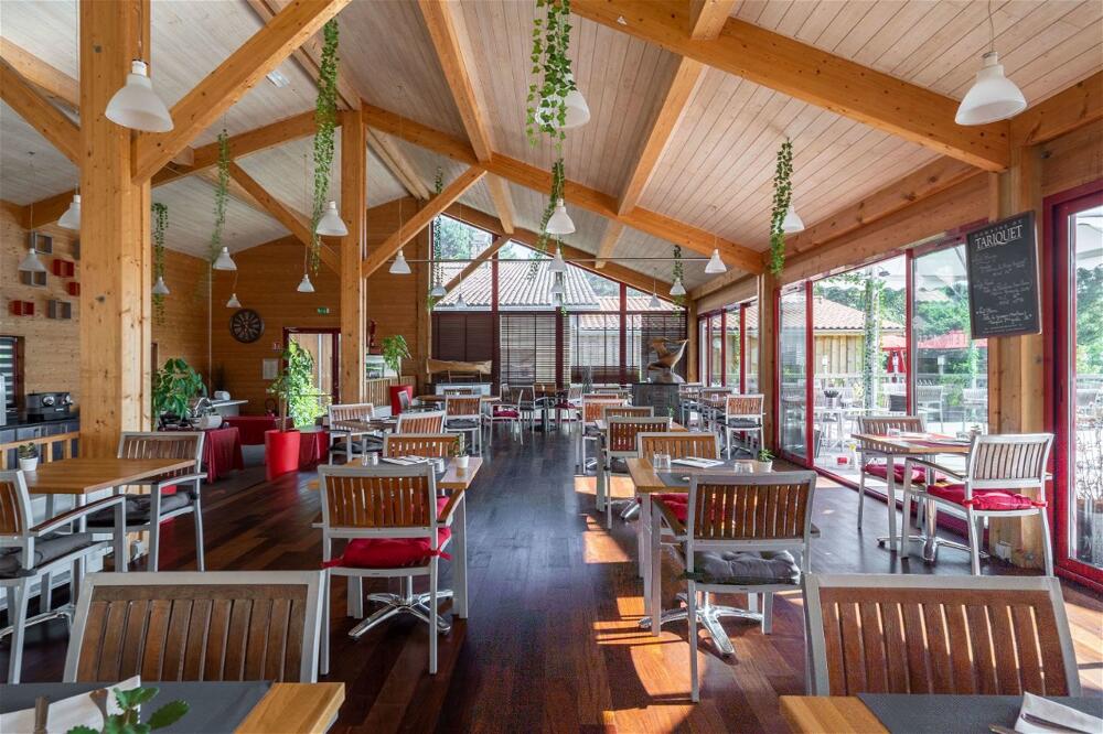 Foto de restauración de Best Western Golf Hotel Lacanau