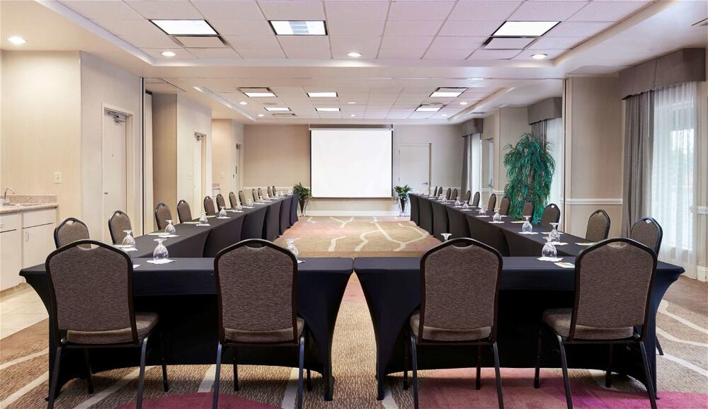 Foto de los servicios de Hotel Hilton Garden Inn Charlotte North