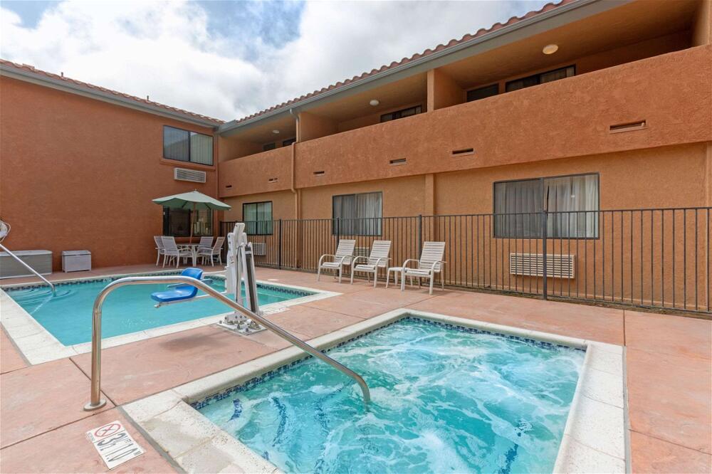 Foto de los servicios de Hotel Quality Inn &amp;amp; Suites Oceanside Near Camp Pendleton