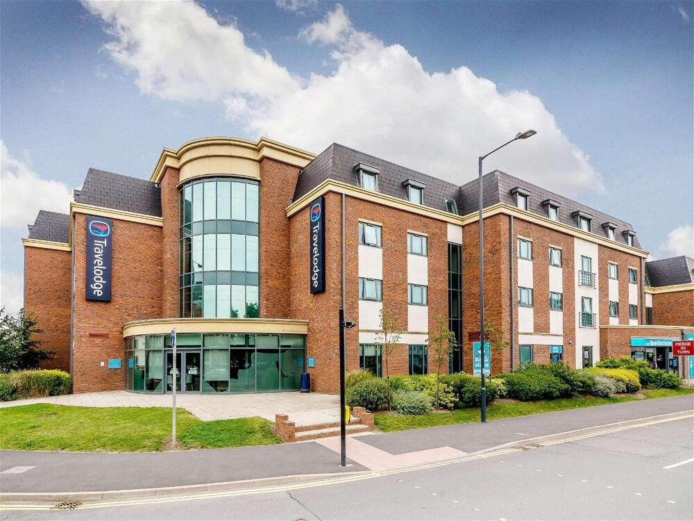 Foto del exterior de Hotel Travelodge Stratford Upon Avon