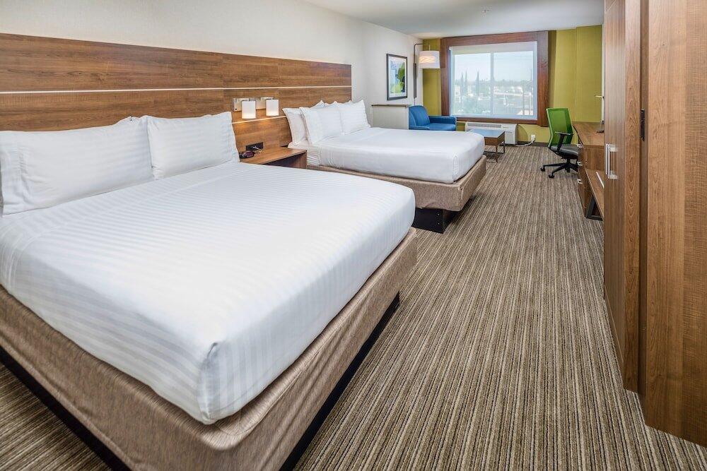 Foto de una habitación de Holiday Inn Express Hotel &amp;amp; Suites Modesto-Salida, an IHG Hotel