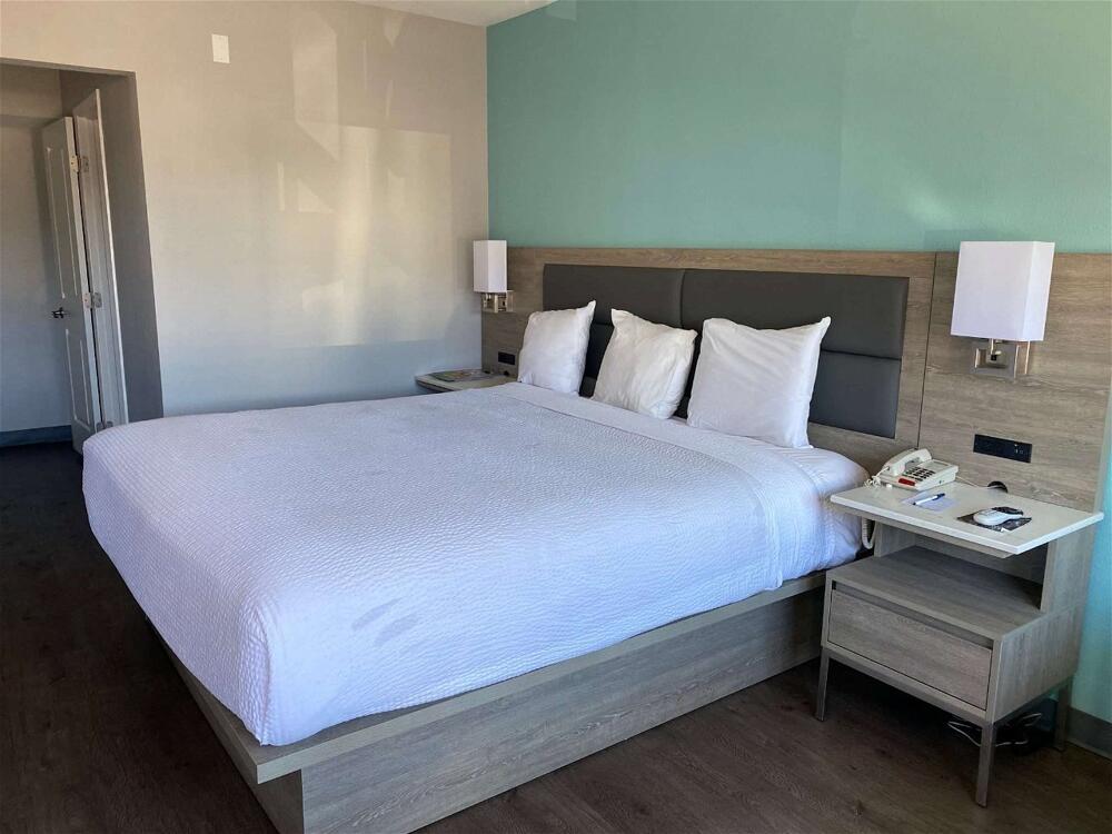 Foto de una habitación de Motel Travelodge by Wyndham LAX