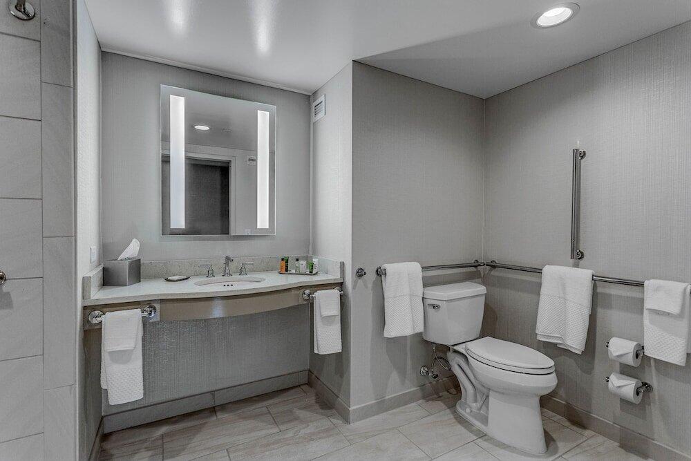 Foto del baño de Hotel Hilton Columbus at Easton