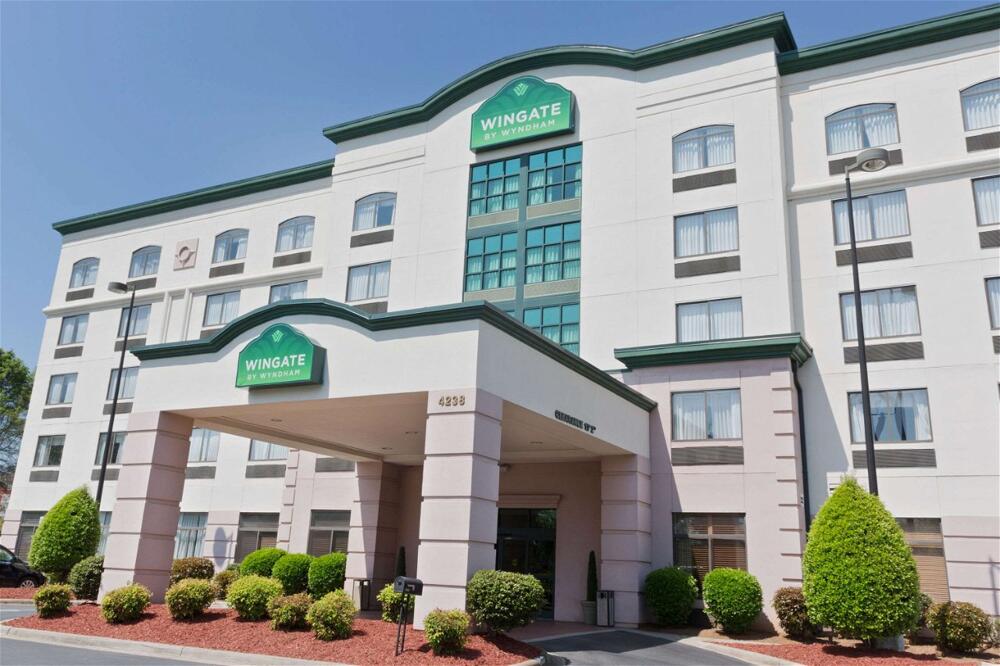 Foto del exterior de Hotel Wingate by Wyndham Charlotte Airport