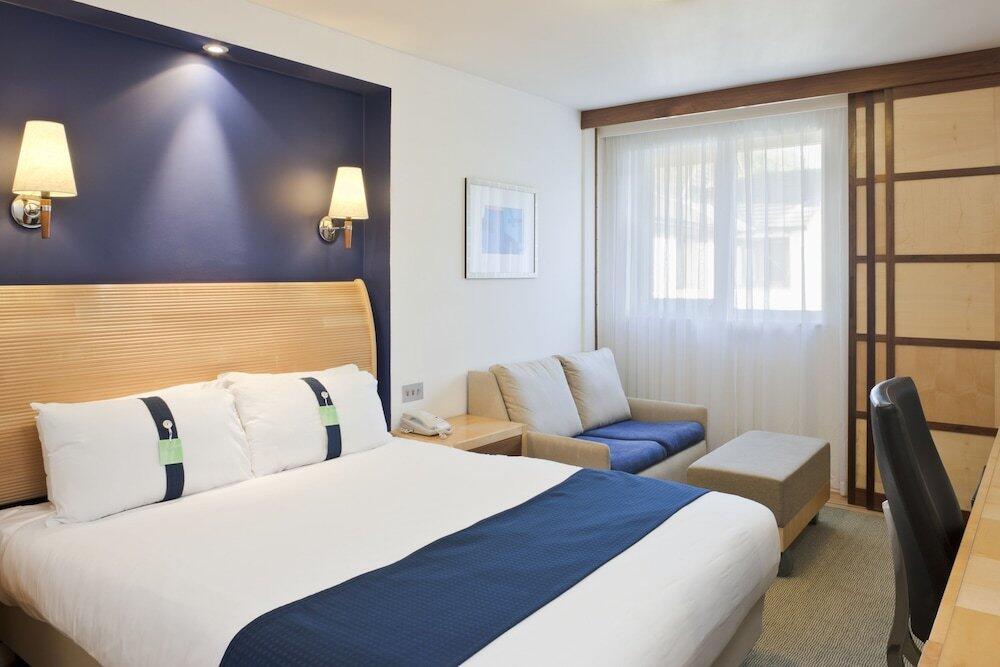 Foto de una habitación de Holiday Inn Ashford Central, an IHG Hotel