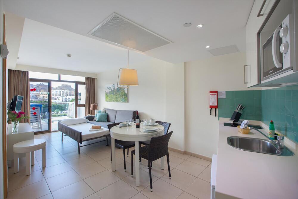 Foto de una habitación de Aparthotel Grupotel Revoli