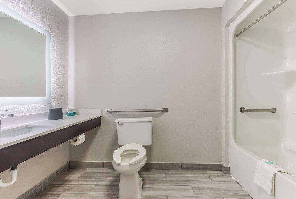 Foto de una habitación de Magnuson Hotel Bourbonnais