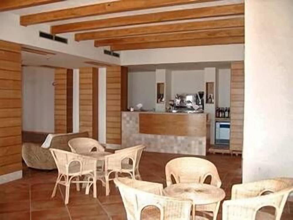 Foto de restauración de Hotel Villa Gustui Maris