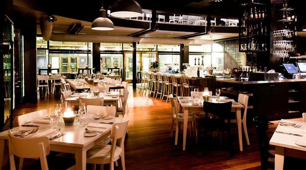 Foto de restauración de Clarion Collection Hotel Folketeateret