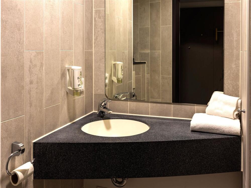 Foto del baño de B&amp;amp;B Hotel Koblenz
