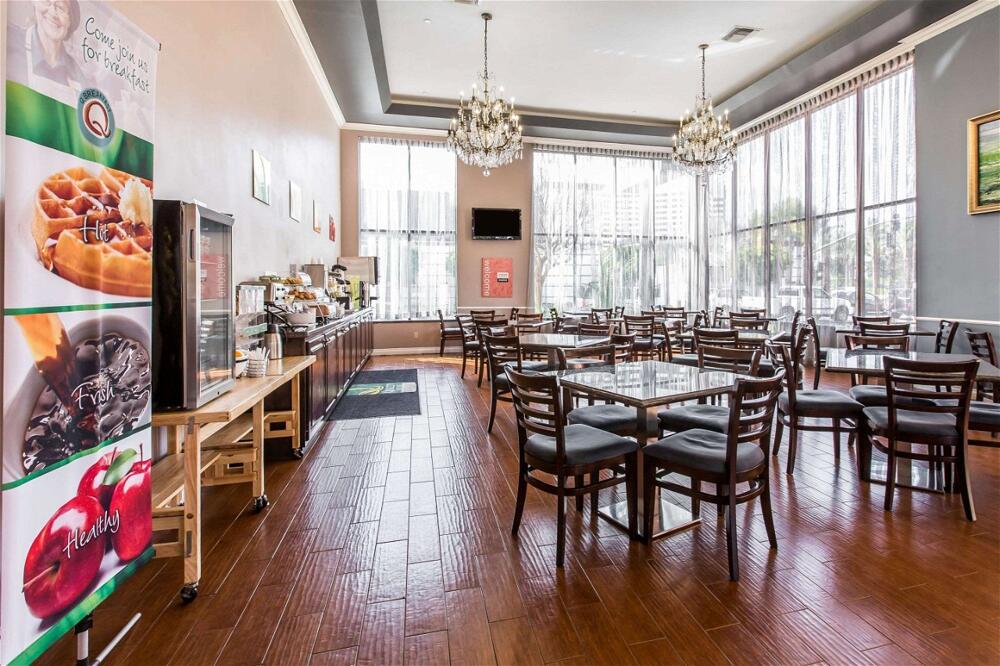 Foto de restauración de Hotel Quality Inn &amp;amp; Suites Bell Gardens-Los Angeles