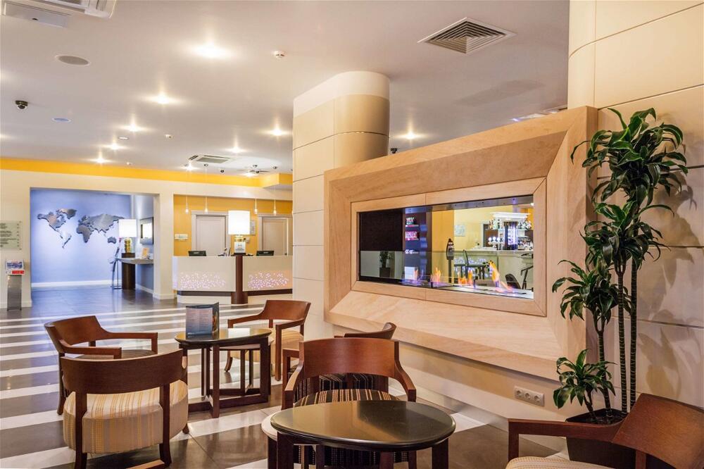 Foto de restauración de Hotel Hilton Garden Inn Krasnodar