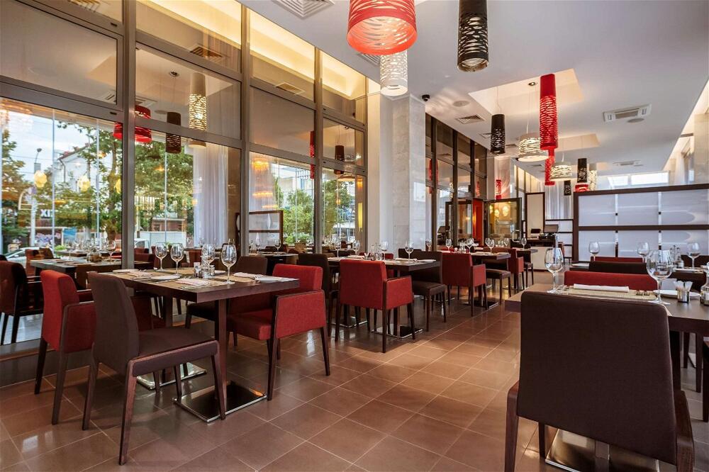 Foto de restauración de Hotel Hilton Garden Inn Krasnodar