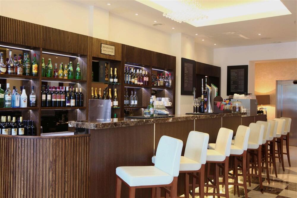 Foto de restauración de Hotel Park Grand London Heathrow