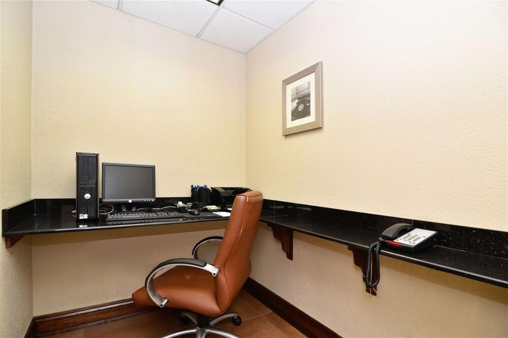 Foto de los servicios de Hotel Comfort Inn and Suites Washington DC