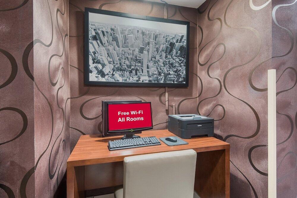 Foto de los servicios de Hotel Comfort Inn Fairfield