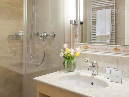 Foto del baño de Parkhotel Sonnenhof