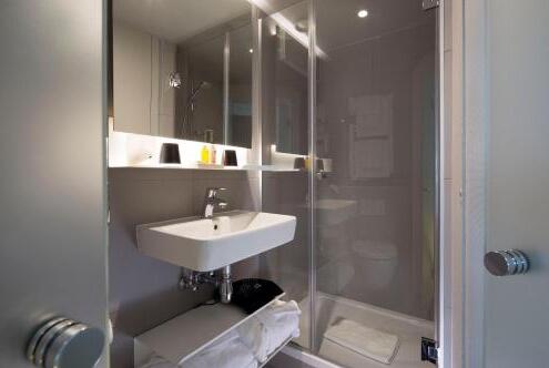 Foto del baño de Hôtel Gutenberg