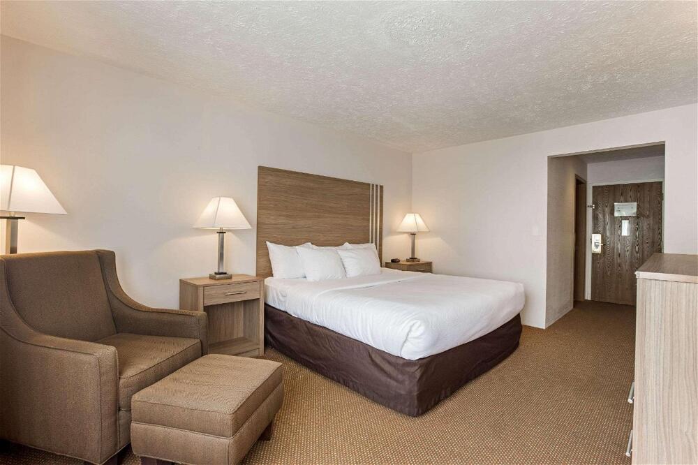 Room – Hotel Quality Inn
