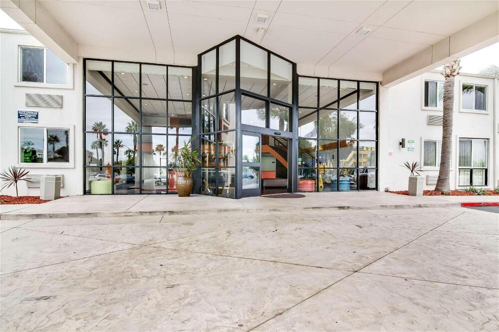 Foto del exterior de Motel 6-Carson, CA