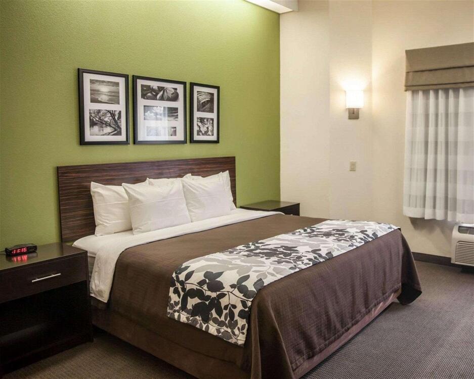Room – Hotel Sleep Inn and Suites Hagerstown