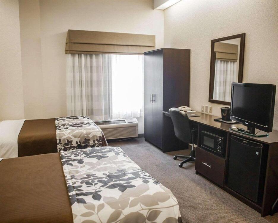 Room – Hotel Sleep Inn and Suites Hagerstown