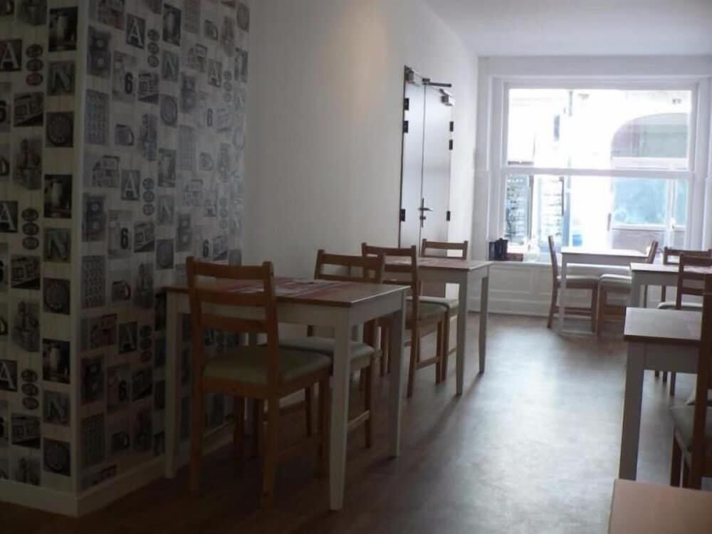 Foto de restauración de Hôtel Les Alizés