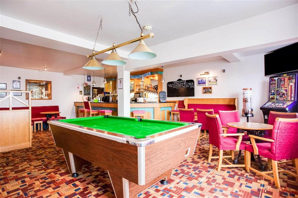 Photo – OYO Godolphin Arms Hotel