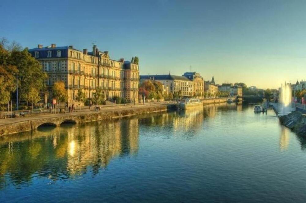 Foto del exterior de authentic by balladins - Hôtel le Privilège