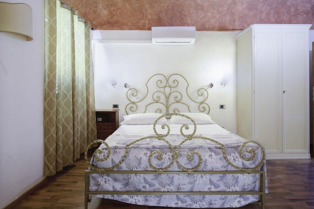 Foto de una habitación de PICCOLO HOTEL Con Access ZTL !!! Ɲel Ƈentro Storico di Ƒirenze !!!