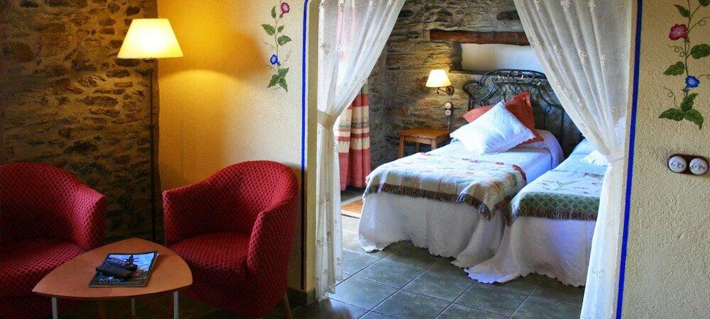 Foto de una habitación de Hotel Mas D&amp;#039;en Roqueta