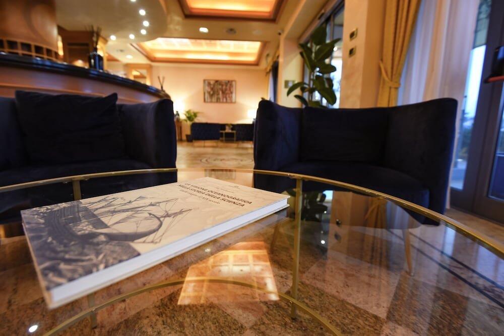 Foto de las zonas nobles de Hotel Florida Lerici