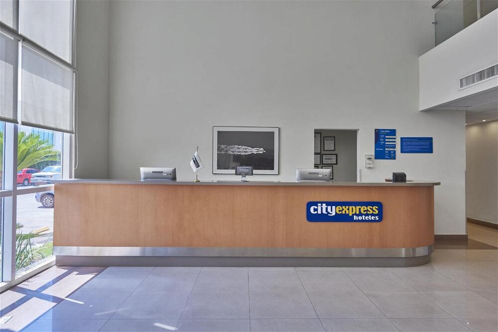 Foto de las zonas nobles de Hotel City Express Mazatlan
