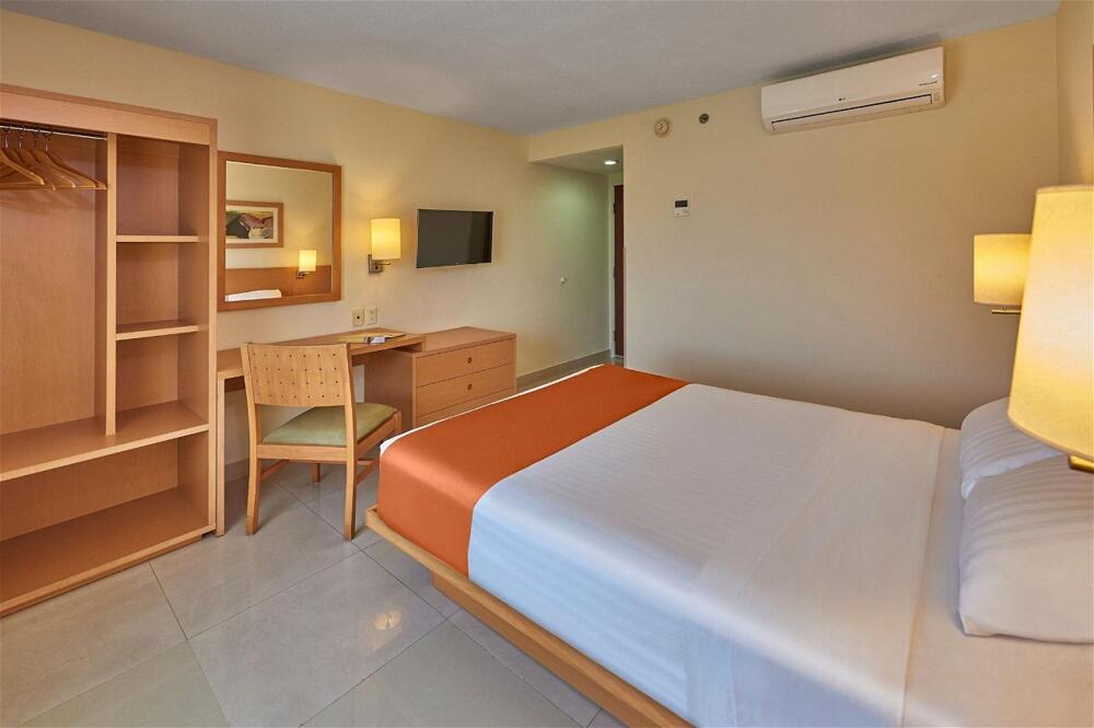 Foto de una habitación de Hotel City Express Mazatlan